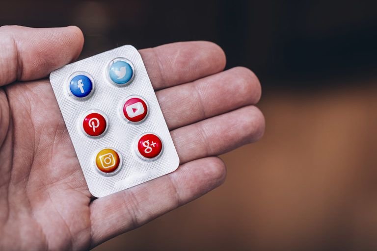 La cara oculta de las redes sociales, ¿pueden perjudicarte en tu trabajo?