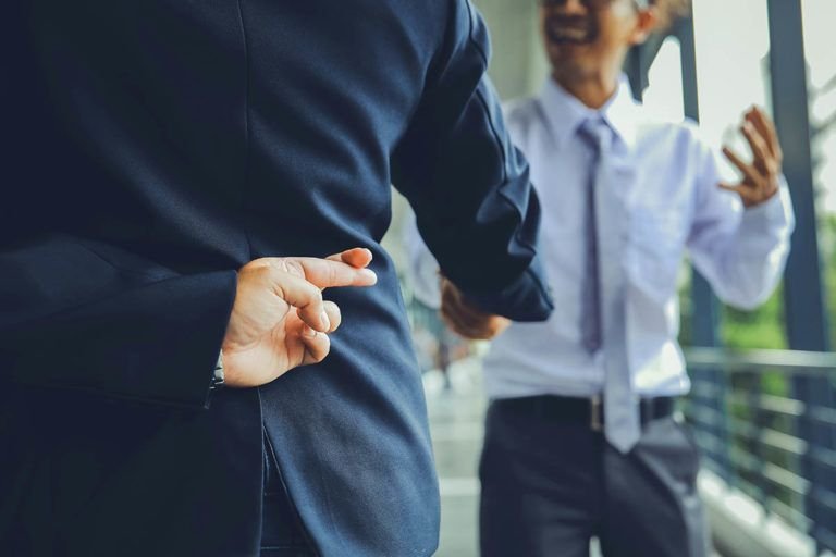 Los fake jobs están al día. Cómo detectar las ofertas de empleo falsas