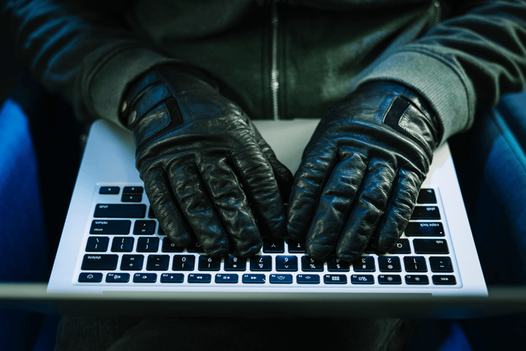 Llega la nueva estafa por internet: suplantar a la Guardia Civil