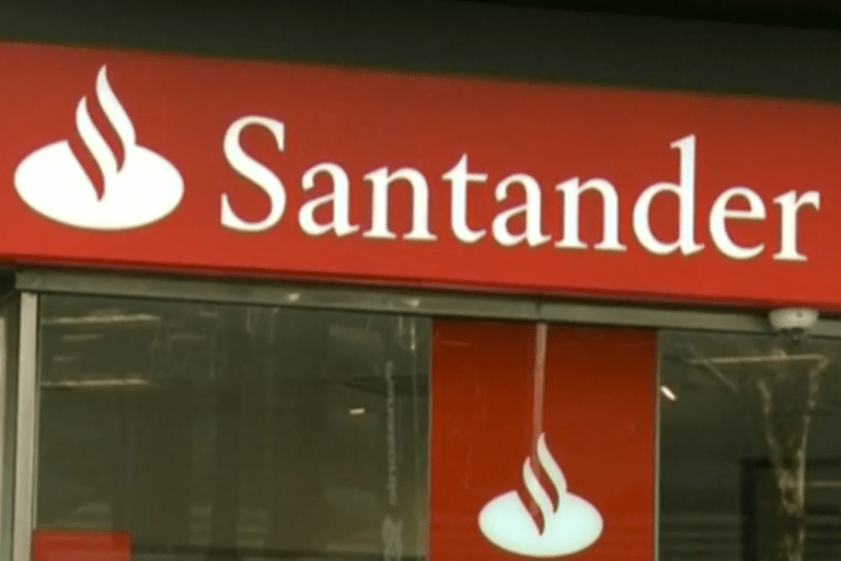 El Banco Santander condenado a pagar 485.000 euros por no reestructurar las hipotecas de los clientes vulnerables