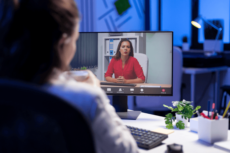 «Esta no es la persona que había contratado»: las empresas en alerta por los fraudes en las entrevistas de trabajo